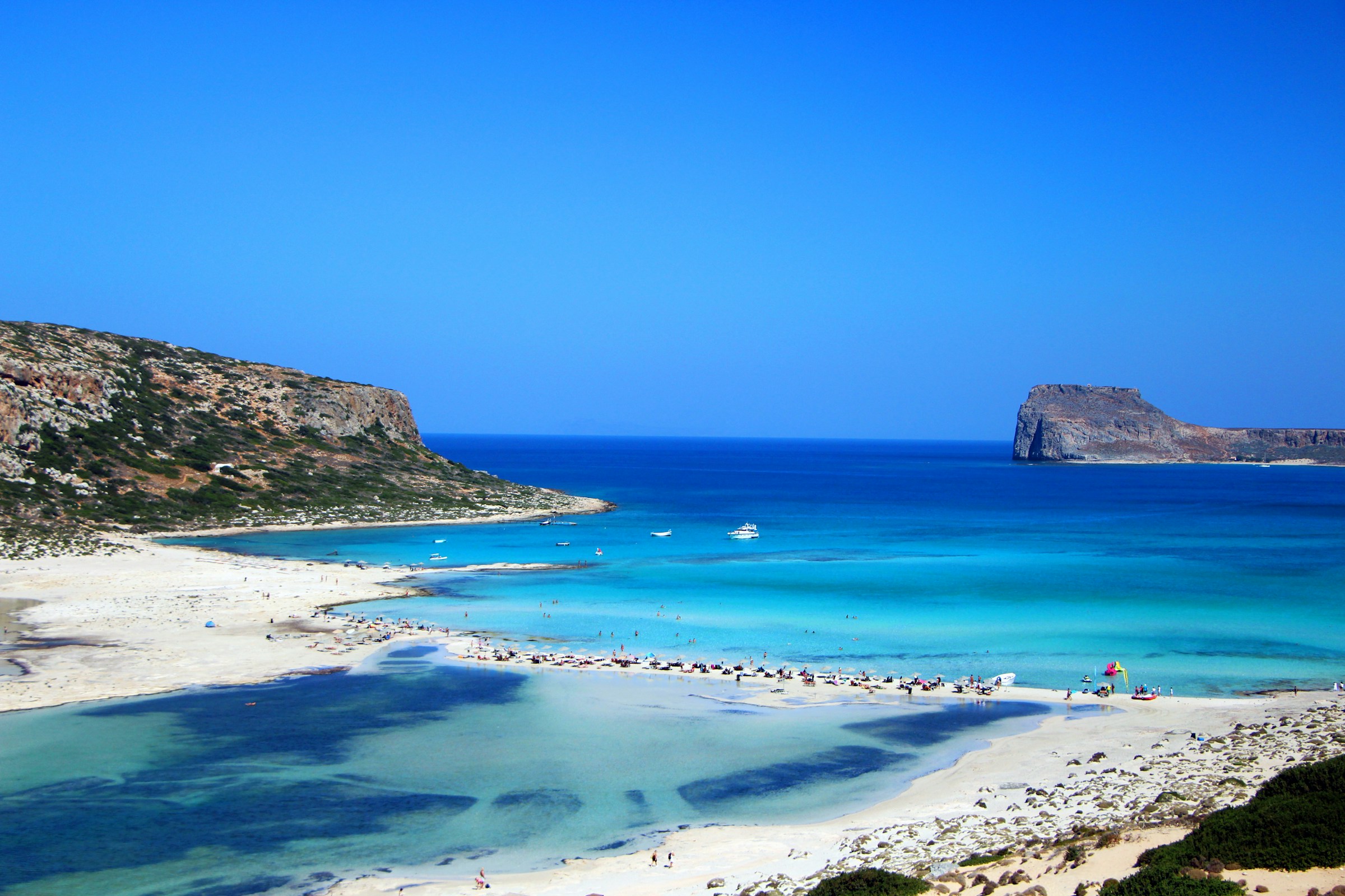 Sandy beaches in Chania — CalmBeach