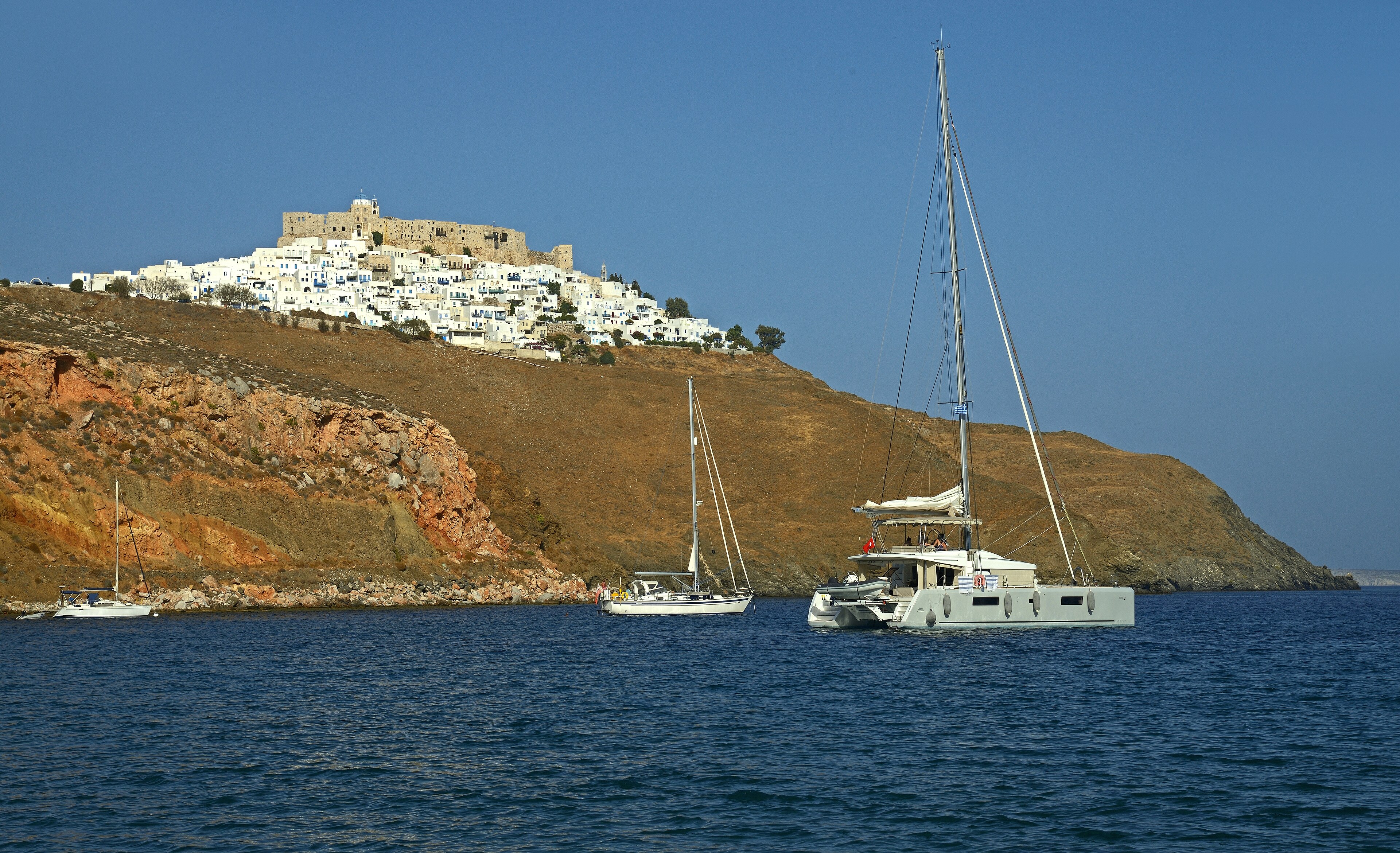 Organized beaches in Astypalaia — CalmBeach