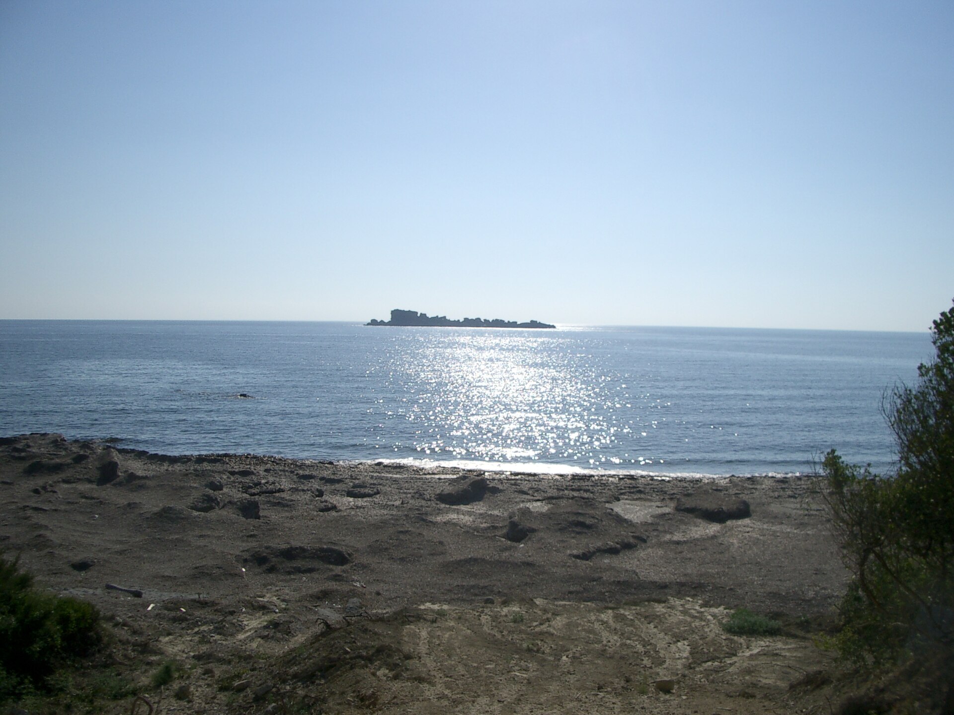 Beaches in Mathraki usually better when the maistros blows — CalmBeach