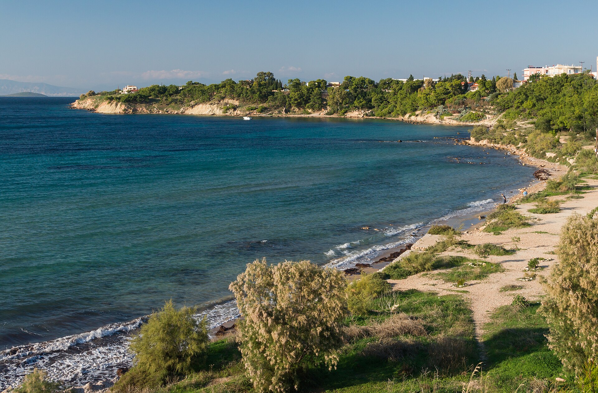 Beaches with a beach bar in Aegina — CalmBeach