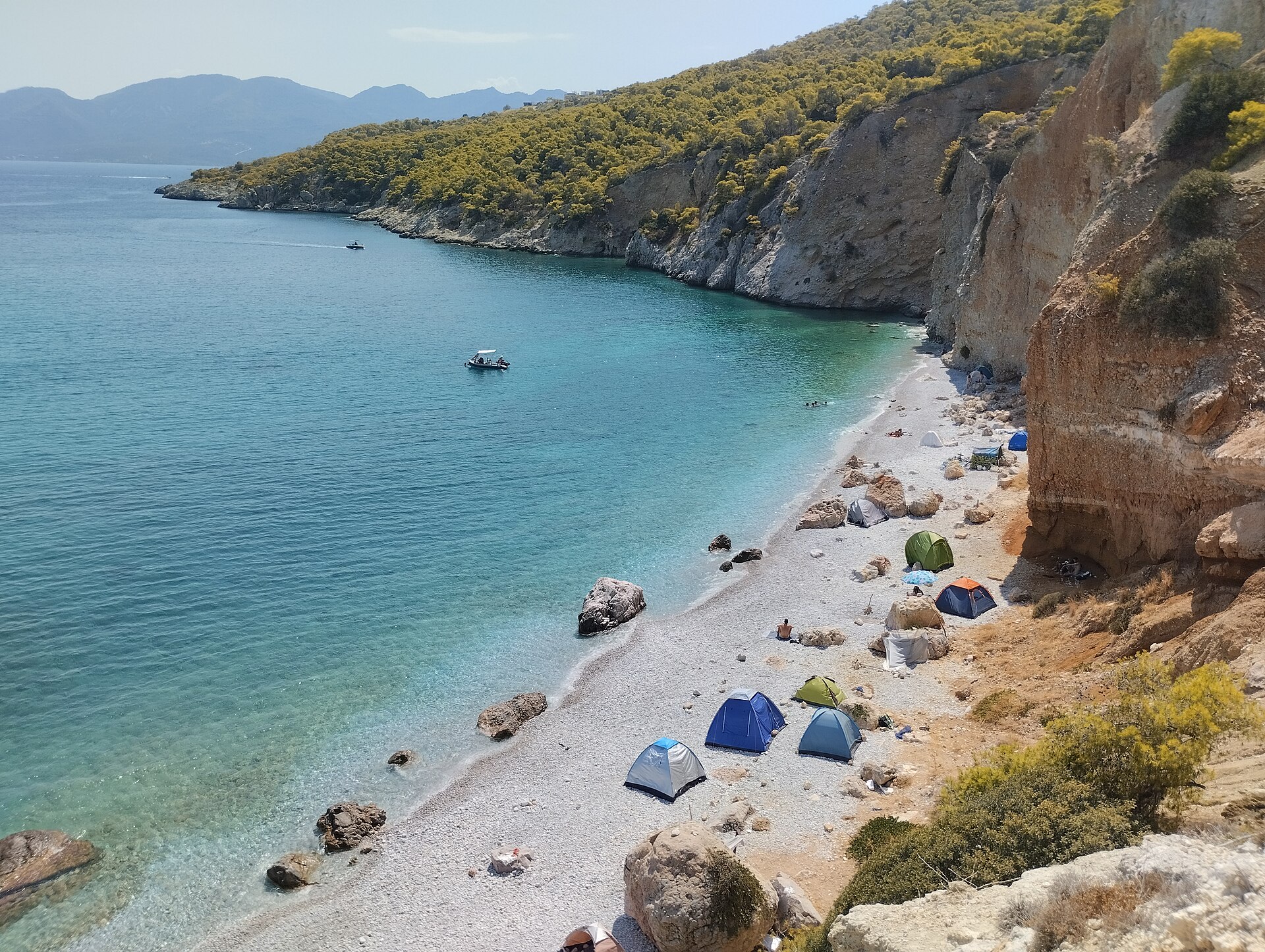 Snorkeling beaches in Agistri — CalmBeach